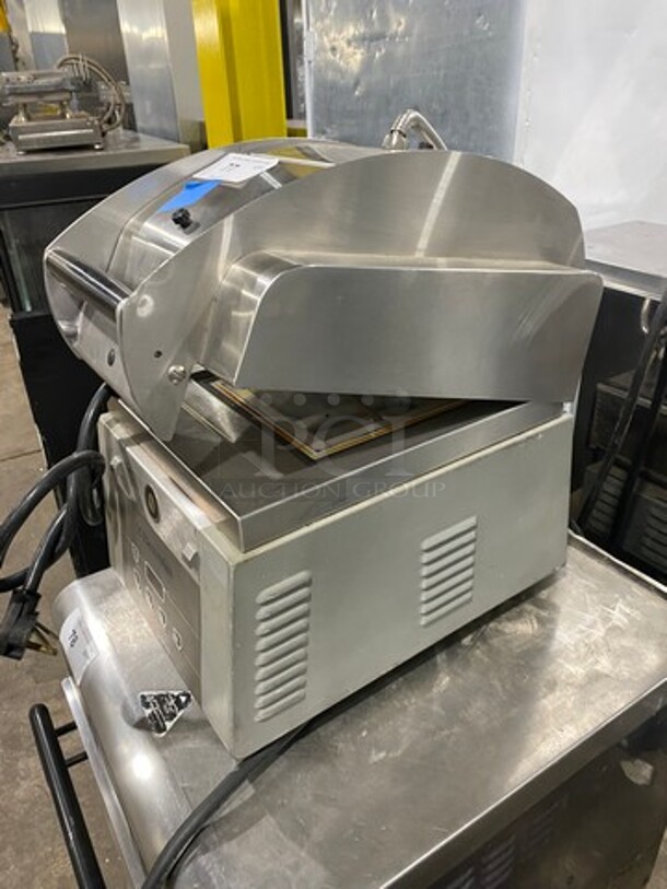 WOW! Late Model ELECTROLUX Infa Red Panini Press Machine! HSG Series! Model HSPPAN Serial 04904016 208V/60Hz/1 Phase!  - Image 3 of 7