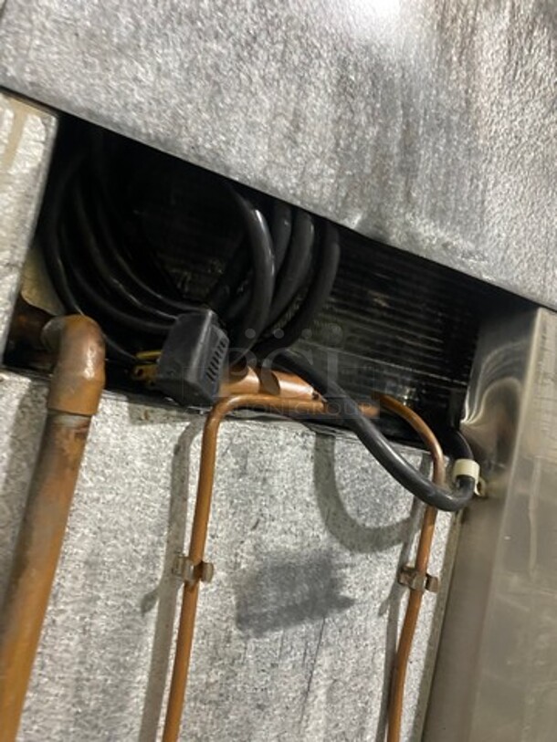 Traulsen Commercial Single Door Reach In Cooler Merchandiser! With View Through Door! Poly Coated Racks! All Stainless Steel! Model: UR30WT SN: 219617 115V 60HZ 1 Phase - Image 9 of 9