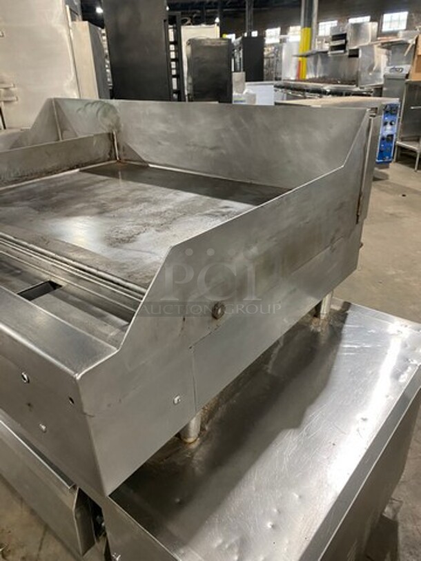 Woodstone Commercial Countertop Natural Gas Powered Flat Griddle! With Split Top! With Back & Side Splashes! All Stainless Steel! On Legs! - Image 3 of 8
