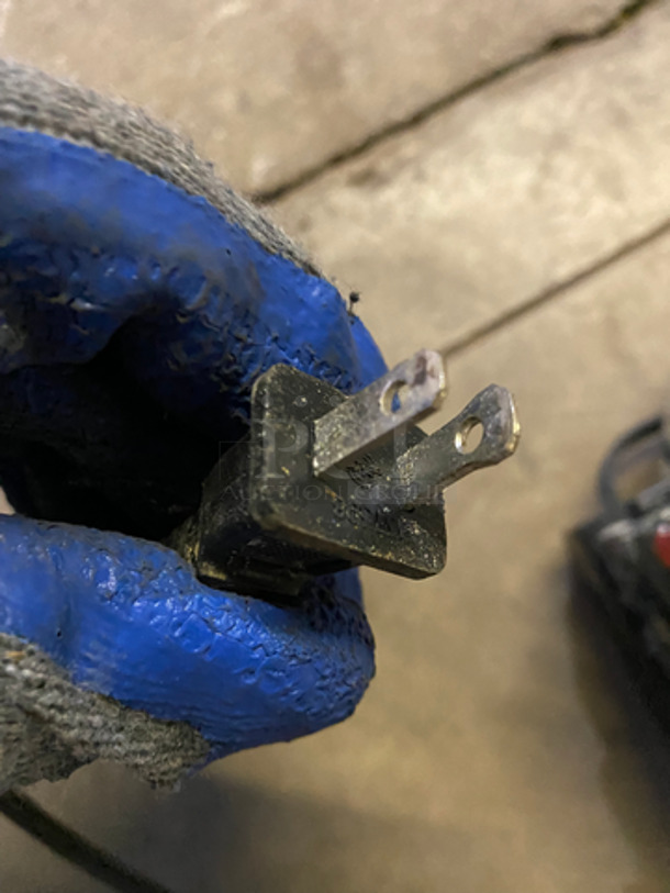 Countertop Electric Powered Tortilla Press Machine! All Stainless Steel! 2x Your Bid! 120V 60HZ - Image 6 of 6