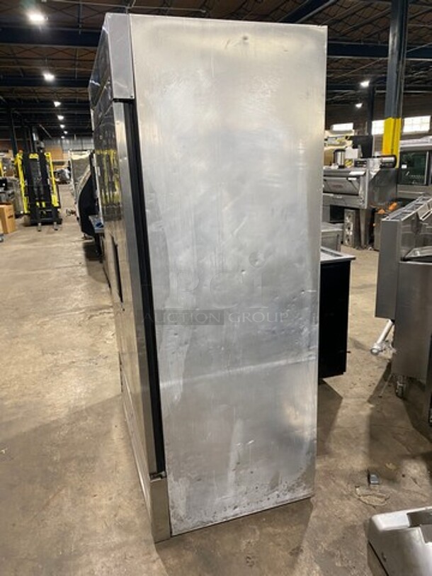 True Commercial 2 Door Reach In Cooler! Poly Coated Racks! All Stainless Steel! Model: T49 SN: 6950022 115V 60HZ 1 Phase - Image 2 of 10