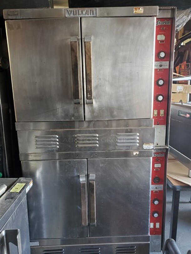 Vulcan Single Deck Full Size Natural Gas Convection Oven on Casters! - Image 6 of 7