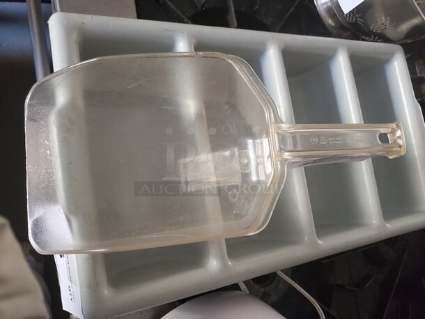 Scoop - Image 1 of 2