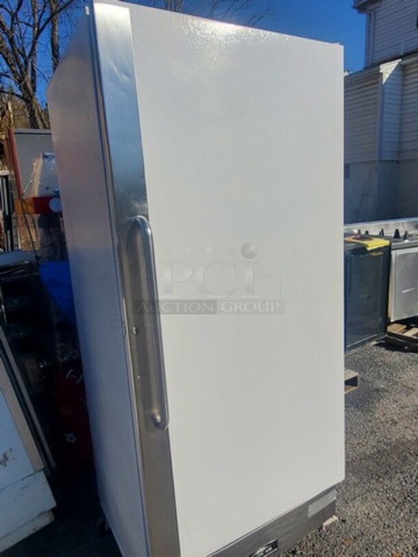 Artic Air Commercial Refrigerator (Not tested) 32X29X74 