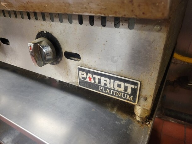 Patriot Platinum Natural Gas 48" Griddle! - Image 3 of 6