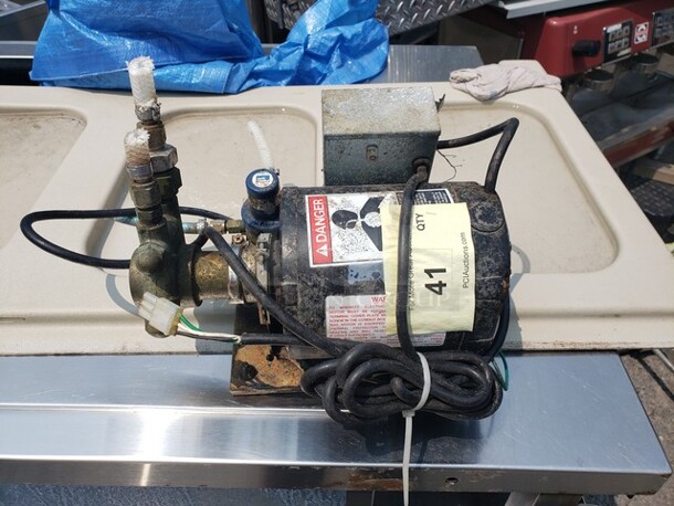 Cornelius 629087457 Pump and Motor Kit, Intelli Carbonator 

115 V
60 Hz
1 PH - Image 1 of 4