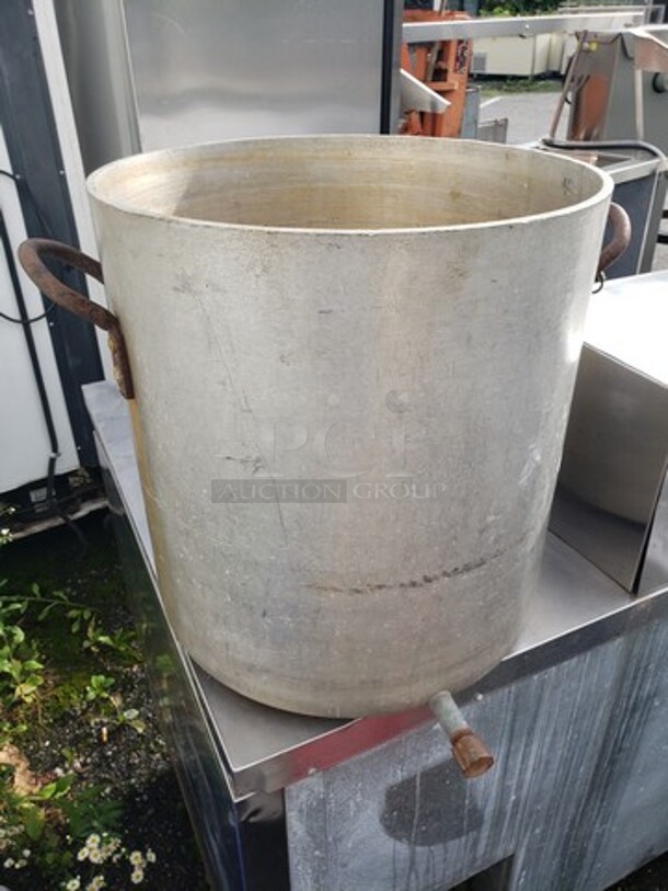 Stock Pot - Image 1 of 2