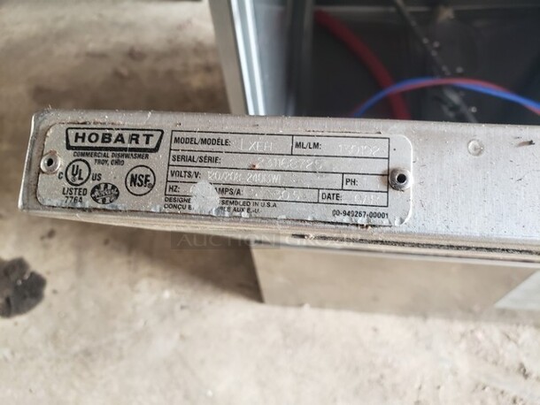 Hobart LXEH High Temp Rack Undercounter Dishwasher!

120/208 V
1 PH
60 Hz

208-240 V
3 PH - Image 5 of 6