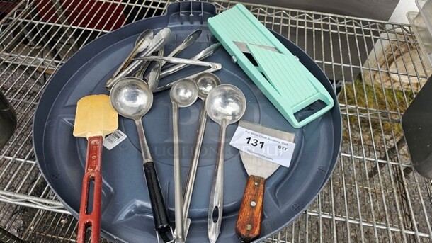 Lot of Miscellaneous Kitchenware 
(11X Bid) - Image 1 of 2