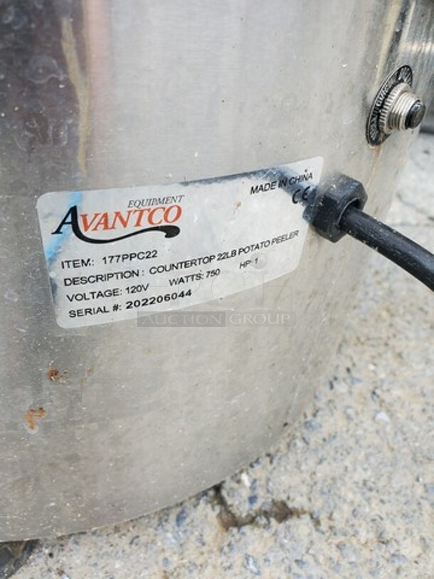 Avantco Countertop 22LB Potato Peeler
120 V
750 W
1 HP - Image 4 of 5
