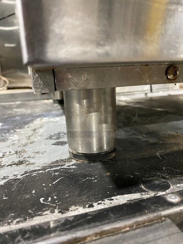 Turbofan Moffat Commercial Countertop Electric Powered Convection Oven! With View Through Door! Metal Oven Racks! All Stainless Steel!  - Image 8 of 9