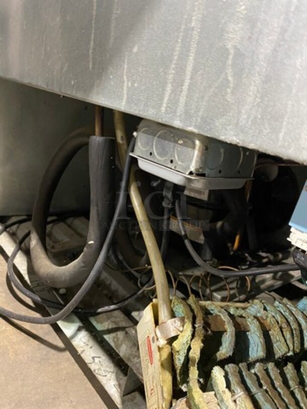 2007 Leader Commercial 2 Door Reach In Cooler Merchandiser! With View Through Doors! With Poly Coated Racks! All Stainless Steel! Model: LS48SSC SN: PQ033403 115V 60HZ 1 Phase - Image 8 of 8