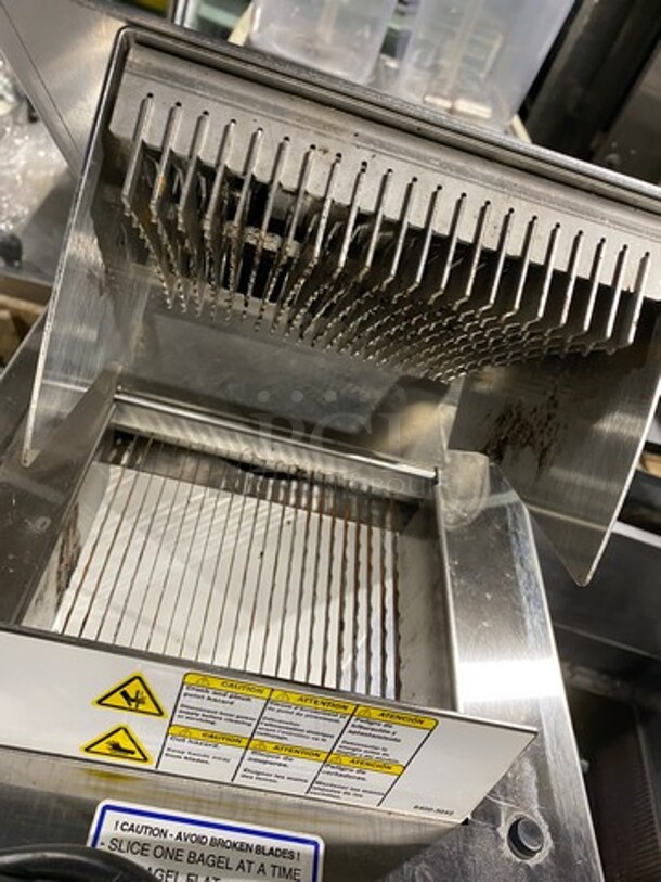 Oliver Commercial Countertop Mini Chip Slicer! Model: 738 SN: 189014 115V 60HZ 1 Phase - Image 7 of 8