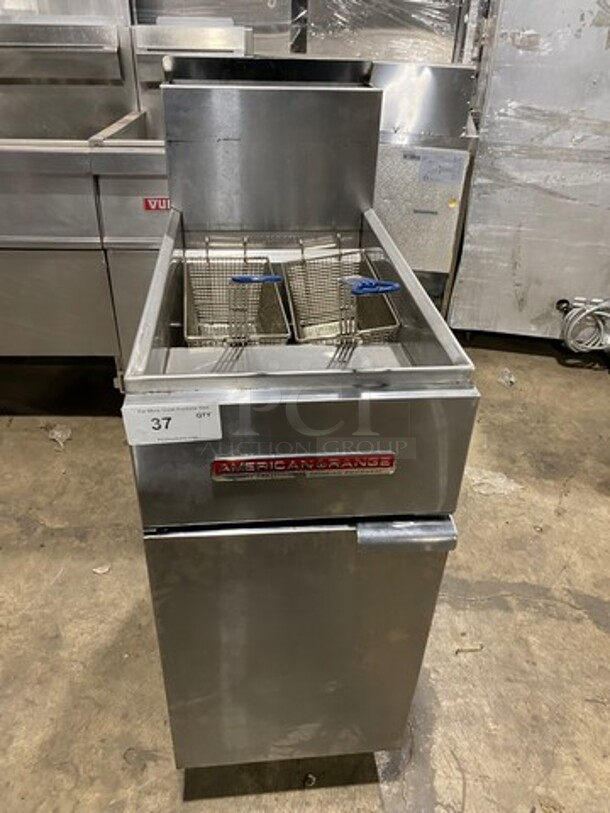 American Range Commercial Natural Gas Powered Deep Fat Fryer! With 2 Metal Frying Baskets! With Backsplash! All Stainless Steel! On Legs! Model: AF50HE SN: 211020FO029 - Image 1 of 9