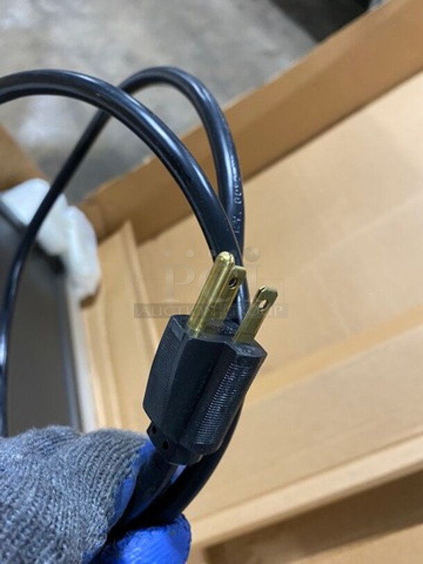 AWESOME! BRAND NEW! IN THE BOX! Hatco Commercial Countertop Electric Powered Glo Ray Portable Heated Shelf! Model: GR2S24 SN: 9008651641 120V 60HZ 1 Phase - Image 7 of 8