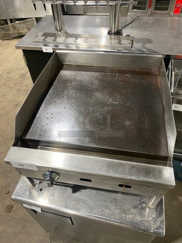 Jade Range Commercial Countertop Natural Gas Powered Flat Top Griddle! With Back And Side Splashes! All Stainless Steel! On Small Legs! - Image 5 of 8
