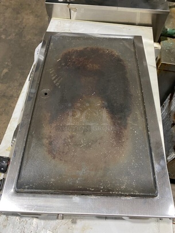 Cadco Commercial Countertop Electric Powered Flat Top Griddle! All Stainless Steel! Model: CG10 120V - Image 5 of 6
