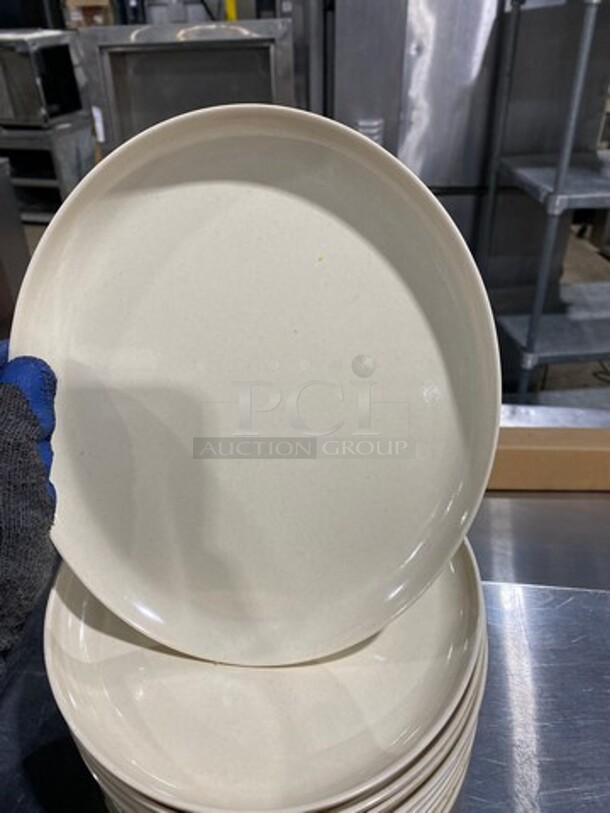 Off White Round Serving Plates! 12x Your Bid! - Image 3 of 5