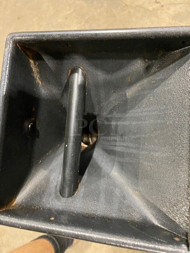 Bunn Commercial Countertop Coffee Bean Grinder Machine! Model: G1 SN: G100004459 120V60HZ 1 Phase - Image 6 of 9