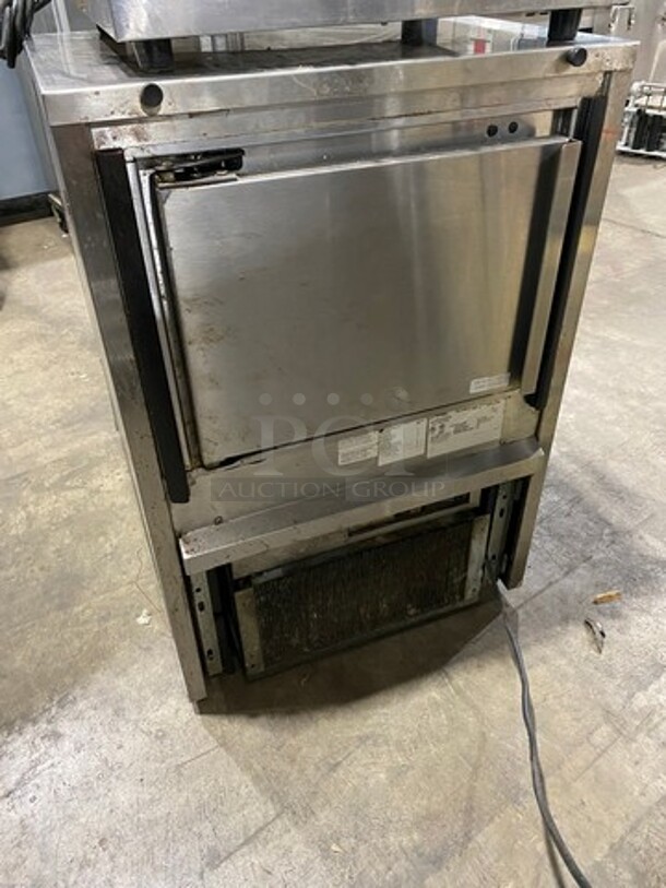 Structural Concepts Commercial Refrigerated Open Grab-N-Go Case Merchandiser! Model: HMO2636R5392 SN: 998583HQ252810 120V 60HZ 1 Phase - Image 3 of 8