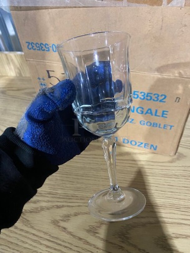 NEW! IN THE BOX! Luminarc Stemmed Drinking Glasses! - Image 5 of 6