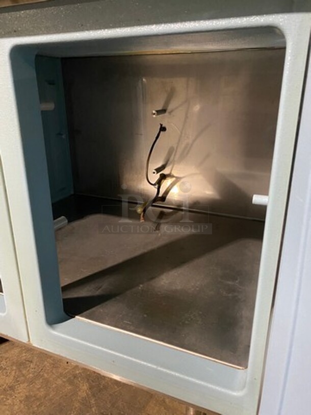 Delfield Commercial Refrigerated Closed Grab-N-Go Display Case! With View Through Doors! Poly Coated Racks! With Dry Storage Space Underneath! Solid Stainless Steel! On Legs! - Image 6 of 9