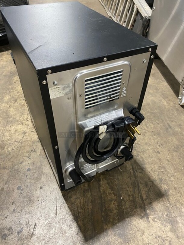AMAZING! Late Model 2022 Merry Chef Countertop Rapid Cook Turbo Oven! 208/240V 1Phase!  - Image 4 of 9