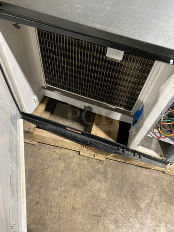 Manitowoc Commercial Ice Making Machine Head! All Stainless Steel! Model: SY0604A SN: 110978479 208/230V 60HZ 1 Phase - Image 5 of 6