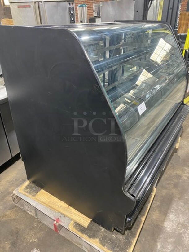 AMAZING Columbus Commercial Refrigerated Bakery/ Deli Display Case Merchandiser! With Curved Front Glass! With Rear Access Doors! - Image 2 of 9