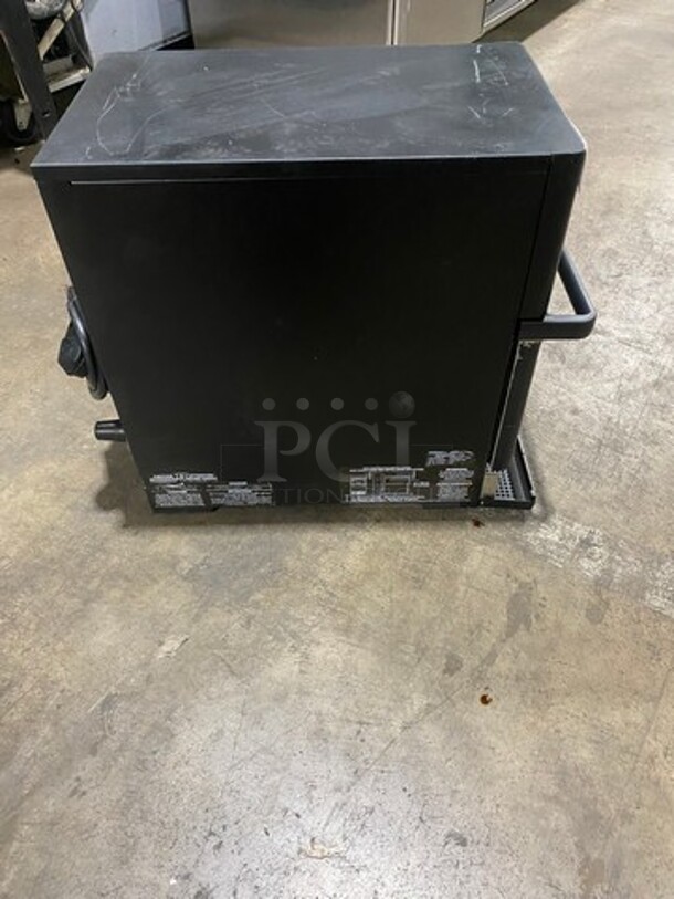 NICE! LATE MODEL! 2021 Merrychef Commercial Countertop Rapid Cook Oven! All Stainless Steel! Model: EIKONE2S SN: 2106213091162 208/240V - Image 4 of 10