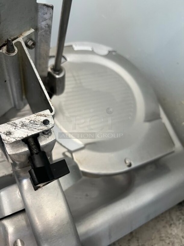 Berkel Commercial Countertop Deli/ Meat Slicer! All Stainless Steel! WORKING WHEN REMOVED! Model: 909AM SN: 9356212214107 115V - Image 7 of 8