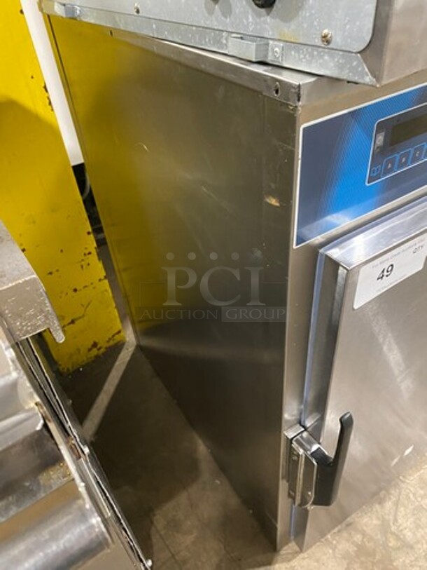 ALTO SHAM Stainless Steel Half Size Halo Hear Cook And Hold Oven!
MODEL 1000-TH-III Serial 2041195-000 208/240 V/ 1PH - Image 2 of 8
