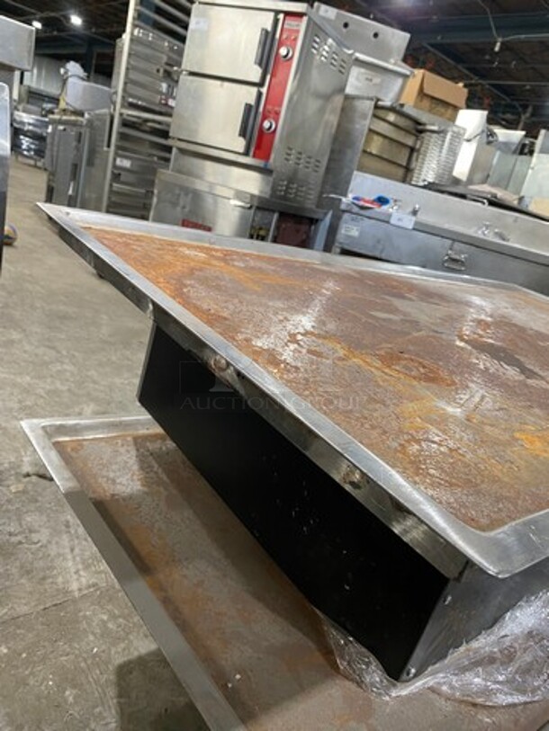 NEVER USED! NEW! OUT OF BOX! Garland Electric Powered Drop In Teppanyaki Plancha Grill! Thermostatic Control! Model: E223648GMX SN: 1110100101255 208V - Image 4 of 8