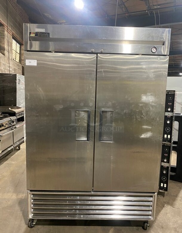 Wow! True Commercial 2 Door Reach In Cooler! Poly Coated Racks! All Stainless Steel! On Casters! MODEL T49 SN:1708160 115V 1PH  - Image 1 of 10