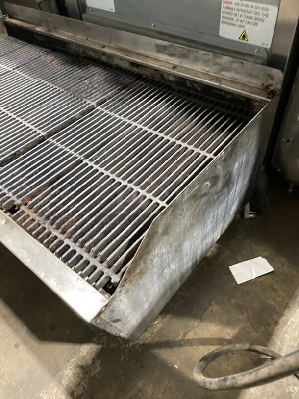 Rankin-Delux 5223 Natural Gas Powered Char broiler! - Image 2 of 7