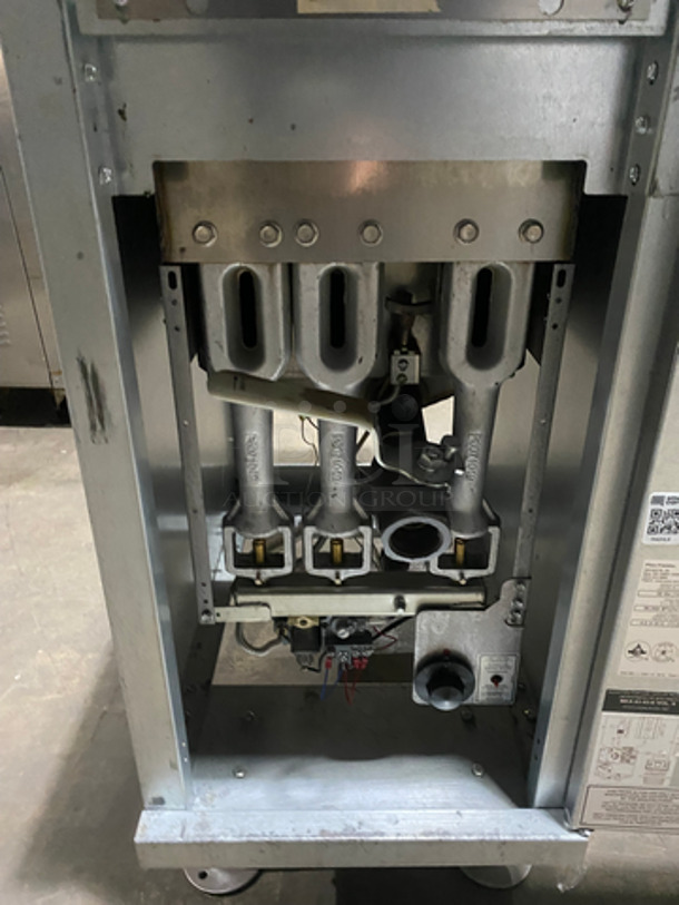 NICE! Pitco Natural Gas Powered 3 Burner Deep Fat Fryer! With 2 Metal Frying Baskets! All Stainless Steel! On Legs! Model: 35C SN: G20HA030233  - Image 6 of 8