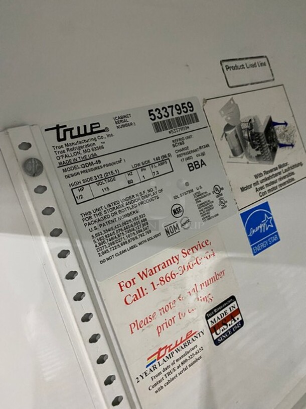 True 2 Door Reach In Cooler Merchandiser! With View Through Doors! With Poly Coated Racks! Model: GDM49 SN: 5337959 115V 1PH - Image 9 of 10