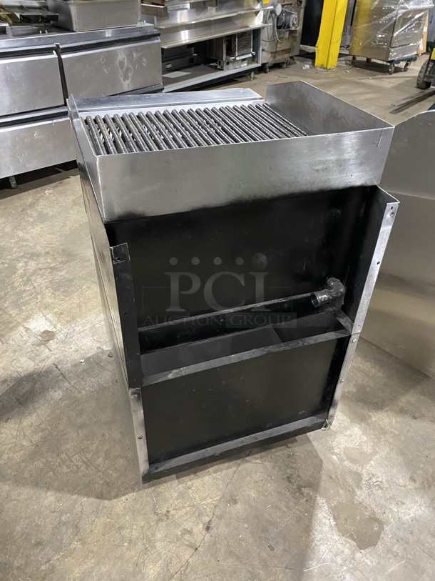 All Stainless Steel! Natural Gas Powered Commercial Char Broiler Grill! On Equipment Stand W/Under Shelf on Commercial Casters! - Image 4 of 8