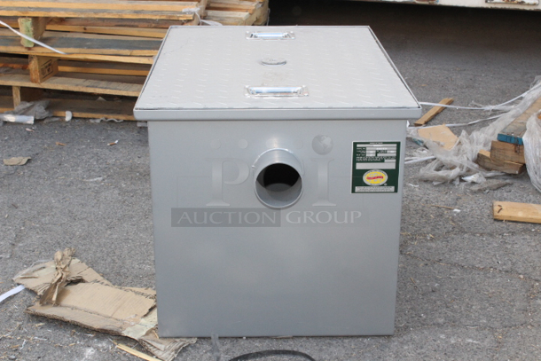 BRAND NEW SCRATCH & DENT! Regency 600GT25 50 lb. 25 GPM Grease Trap with 3" Non-Threaded Connections. Out of original packaging. 18-5/8x27-1/8x17-1/4 - Image 3 of 5