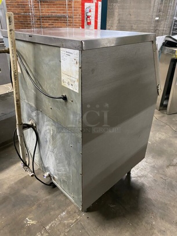 Hoshizaki Commercial Undercounter Ice Maker Machine! All Stainless Steel! On Legs! Model: KM150BAF SN: M16543G 115/120V 60HZ 1 Phase - Image 4 of 12