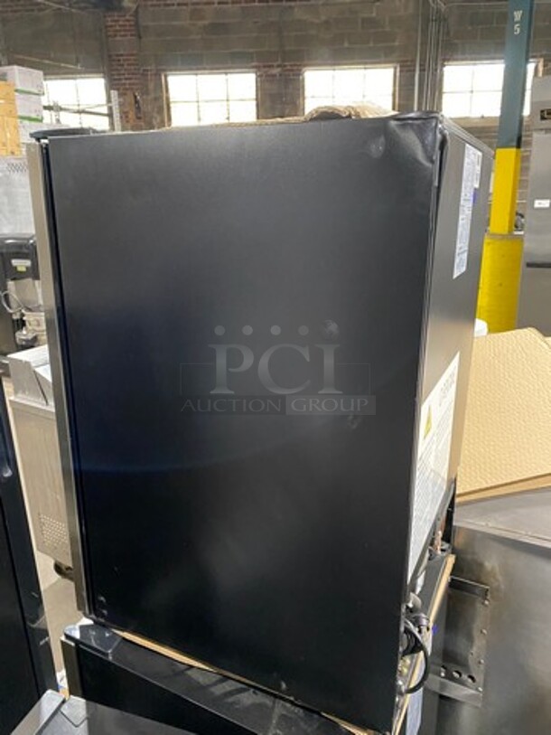 NEW! OUT OF THE BOX! SCRATCH-N-DENT! Danby Single Door Wine Bottle Cooler/Chiller! With View Through Door! With Racks! 38 Wine Bottle Capacity! Model: DWC040A3BSSD 115V - Image 3 of 7