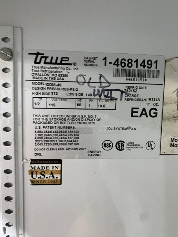 True Commercial 2 Door Reach in Cooler Merchandiser! MODEL: GDM-49 Serial 14681491!
115V 1 Phase 60HZ! On Casters! - Image 6 of 9