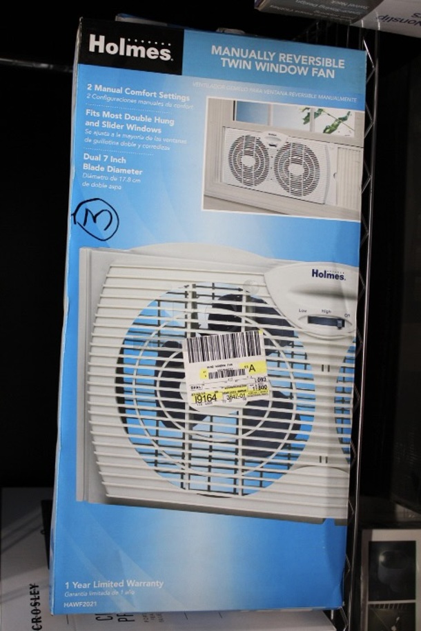 (1) Fire TV Recast, (3) Holmes Manually Reversible Fan, (1) CRUISER PREMIUM PORTABLE TURNTABLE FEATURING BUILT-IN BLUFTOOTH SPEAKERS. 5x Your bid
 - Image 2 of 3