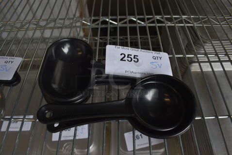ALL ONE MONEY! Lot of 5 Black Poly Scoops. 8"