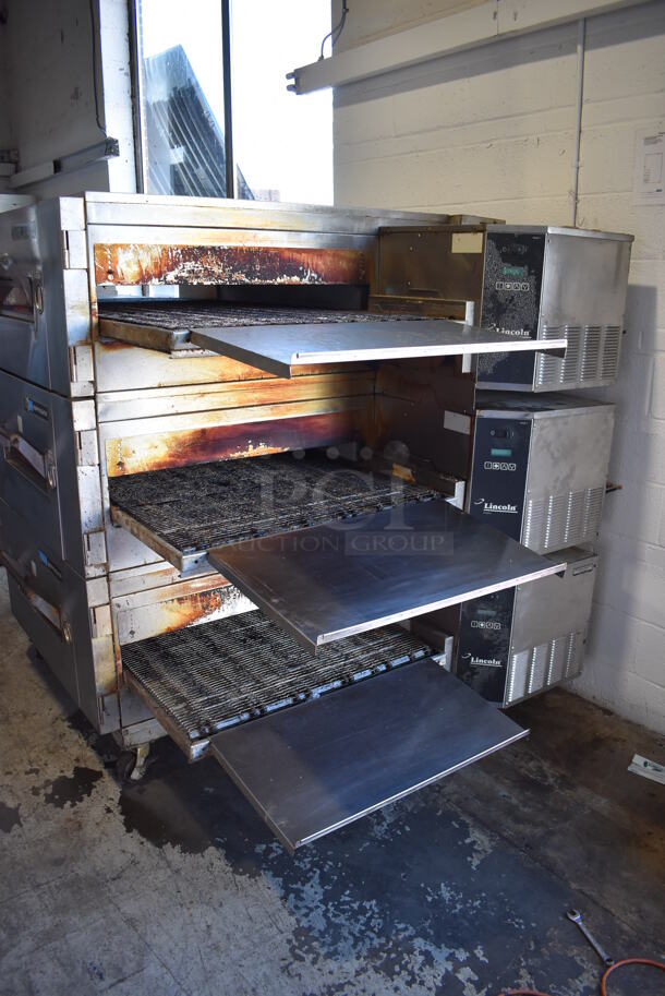 3 Lincoln Impinger 1622-000-U-K1819 Stainless Steel Commercial Electric Powered Conveyor Pizza Oven on Commercial Casters. New Elements Were Installed In All Decks 2 Years Prior To Removal. New Control Module Was Installed on the Bottom Deck 1 Week Prior to Removal. 120/208 Volts, 3 Phase. 80x62x67. 3 Times Your Bid! Pulled From a Working Environment! - Image 4 of 8