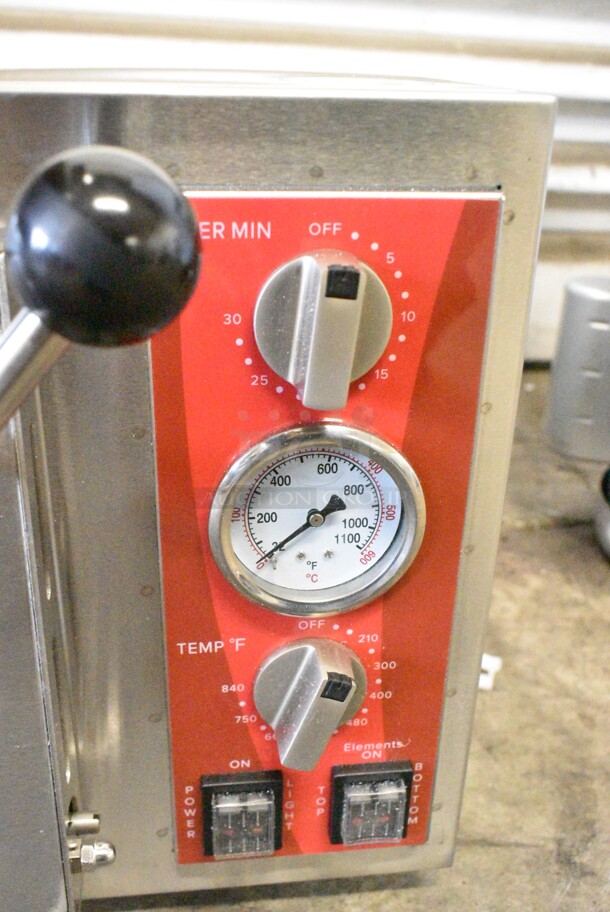 BRAND NEW SCRATCH AND DENT! Avantco 177DPO18S Stainless Steel Commercial Countertop Single Deck Countertop Pizza/Bakery Oven. 120 Volts, 1 Phase. Tested and Working! - Image 4 of 6