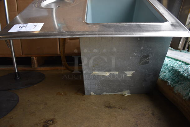 Stainless Steel Commercial Drop In Ice Bin and Water Dispenser. 24x22x32 - Image 5 of 5