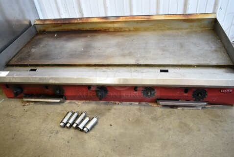 Avantco Stainless Steel Commercial Countertop Natural Gas Powered Flat Top Griddle.