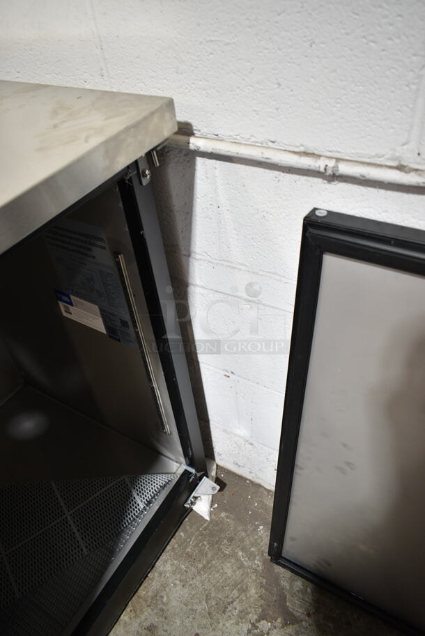 BRAND NEW SCRATCH AND DENT! 2024 Avantco 178UDD4HC Stainless Steel Commercial Black Kegerator / Beer Dispenser with (2) 2 Tap Towers - (4) 1/2 Keg Capacity. 115 Volts, 1 Phase. Tested and Powers On But Does Not Get Cold - Image 8 of 12