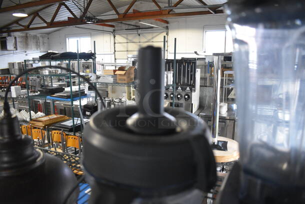 2019 Vita Mix Model VM0158A Metal Commercial Countertop Blender w/ 2 Pitchers. 120 Volts, 1 Phase. 8x9x18. Tested and Working! - Image 6 of 6